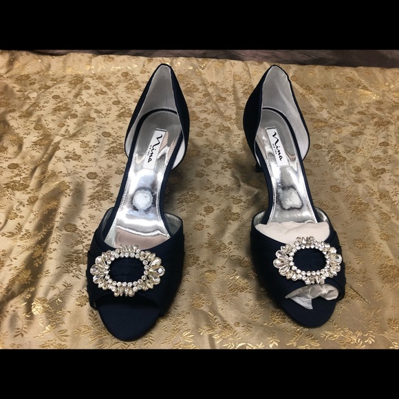 *New in box* Nina Heels - Picture 2 of 3